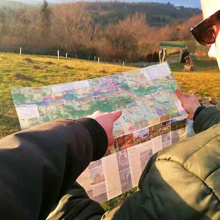 Suncana Strana Fruske Gore - Veliko Imanje Sa Kucom Za Odmor Holiday home Velika Remeta