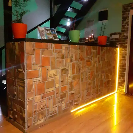 Suncana Strana Fruske Gore - Veliko Imanje Sa Kucom Za Odmor