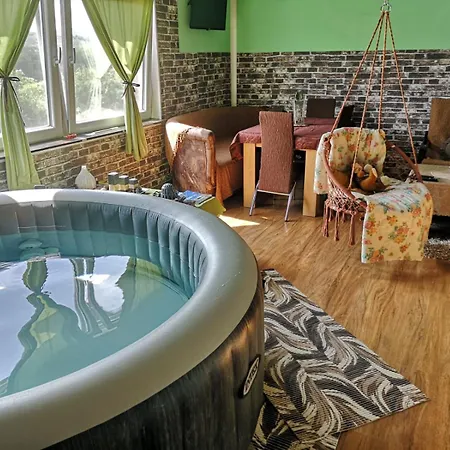 Suncana Strana Fruske Gore - Veliko Imanje Sa Kucom Za Odmor * Velika Remeta