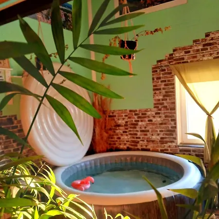 Suncana Strana Fruske Gore - Veliko Imanje Sa Kucom Za Odmor