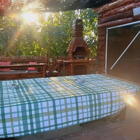 Suncana Strana Fruske Gore - Veliko Imanje Sa Kucom Za Odmor Velika Remeta