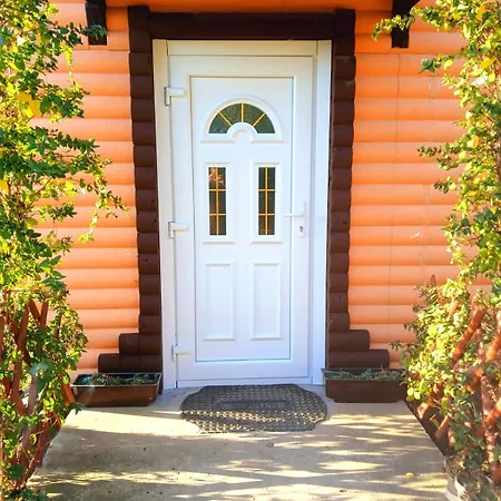 Holiday home Suncana Strana Fruske Gore - Veliko Imanje Sa Kucom Za Odmor