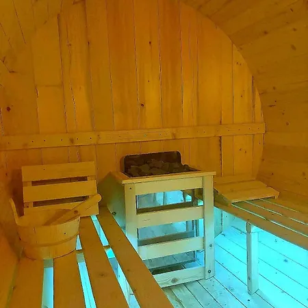 Holiday home Suncana Strana Fruske Gore - Veliko Imanje Sa Kucom Za Odmor *