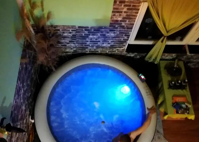 Tatil Evi Suncana Strana Fruske Gore - Veliko Imanje Sa Kucom Za Odmor *