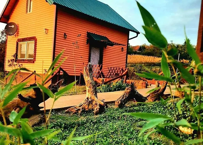 Suncana Strana Fruske Gore - Veliko Imanje Sa Kucom Za Odmor Tatil Evi *