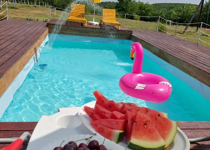 Suncana Strana Fruske Gore - Veliko Imanje Sa Kucom Za Odmor Tatil Evi Velika Remeta