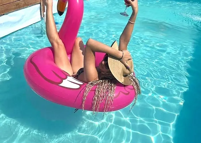 Suncana Strana Fruske Gore - Veliko Imanje Sa Kucom Za Odmor Tatil Evi