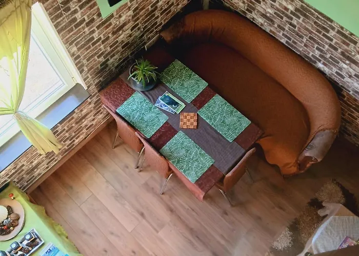 Suncana Strana Fruske Gore - Veliko Imanje Sa Kucom Za Odmor *